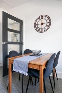 Ness Heights, Spacious City Centre Townhouse