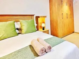 Deluxe Dwelling 2 - Beacon Bay