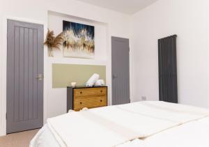 Peaceful 2 Bedroom Retreat in Redcar near beach with parking