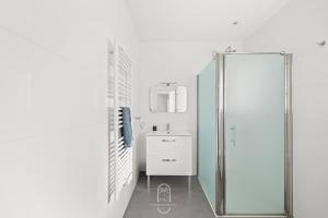 Villa Antoine Appartement RDJ Vue mer CLiM Wifi parking plage 50m La Garonne