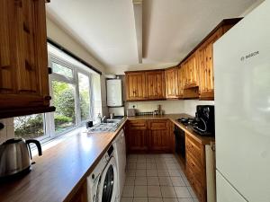 Quiet two-bedroom flat in Chiswick