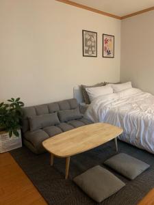 Trendy Stay Near Common Ground