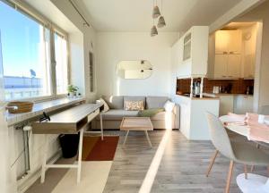 Penthouse Töölö - High Ceilings, Wi-Fi, 24h shop, Olympic Stadium