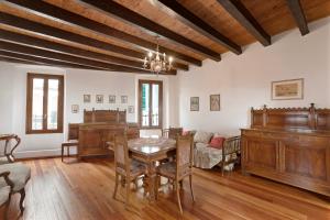 Teseo House - Lake View - Happy Rentals