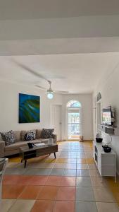 Dominicus Castillo Paradise