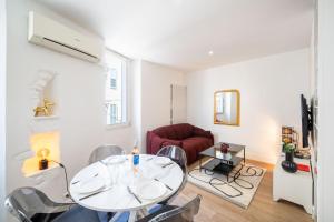 Cannes inside, chic et central