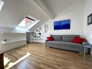 RACHAIS Lyon 2 W Quiet comfortable and bright studio in Garibaldi