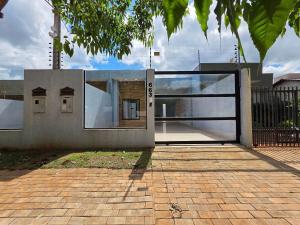 Casa até 7 pessoas NOVA prox Cataratas e Aeroport.