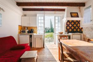 Maisons de vacances Maison Cosy dans Un Domaine : photos des chambres