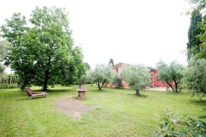 Villa Appartment parking with garden near the sea
