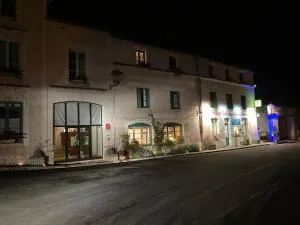 Logis Le Petit Trôo du Cheval Blanc - 卢瓦尔河畔蒙图瓦尔