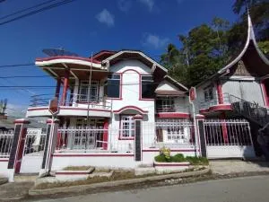 Homestay Syariah Rumah Umi - Bukittinggi