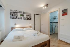 GuestHost-Central Apartment