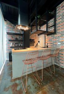 Social Suites by 10E