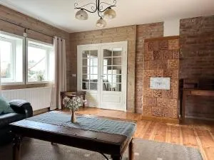 Przystanek Młynki 19 - Pary