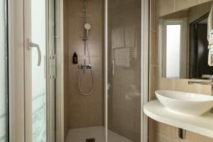 Hotels Hotel Korner Etoile : Chambre Triple