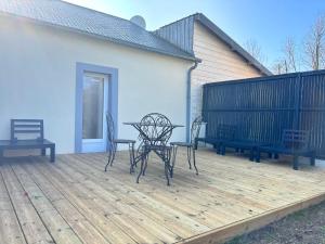 Appartements Hortansia apt renove bien equipe avec terrasse amenagee jardin, , parking prive, proche de la mer, pres de Port en Bessin et Omah Beach : Appartement 1 Chambre