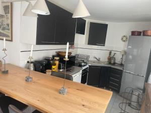 Maisons d'hotes Domaine Spa Perret-Au Calme-Chateau ArtDeco MasterSuite B&B et-ou Gite de Charme-A3Mn Giverny-Jardins Monet-Le Vexin-Piscine Ete-Parc 3Ha-Aire Enfants-PingPong-Options Diner-Billard-Massage-Yoga-Coaching-Fitness-Sauna-Hammam-Promo 2Nuits 1HJacuzzi Offerte : photos des chambres