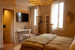 Hotels LE CLOS DES AROMES : photos des chambres