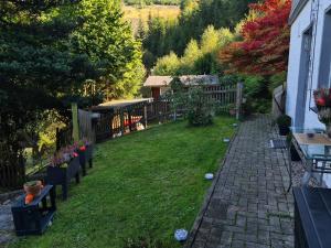 Ferienwohnungen Dorfliebe Dörnberg GARTENBLICK