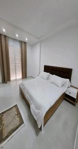 909 apartment