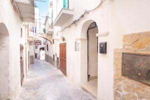 Da Lucia by BarbarHouse