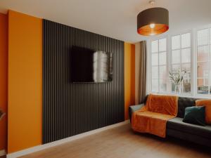 City Central - Sleeps 5 -Elegant 3 Beds - Free Parking - Free WiFi