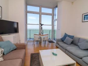 4 Oceanside Apartments