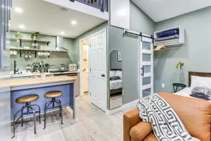 5 Mi to National Harbor Stylish Apt with Patio! - 坦普希尔斯