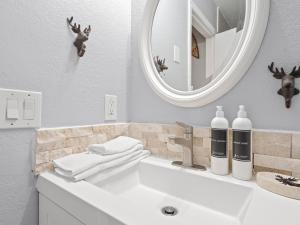 Carriage House Condominiums bySeasons Resort Lodging