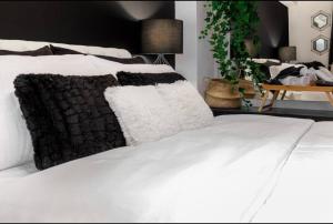 Novel Acropolis Apartment