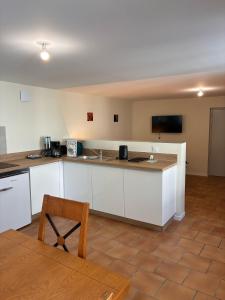 Charmant studio centre d Ecueille