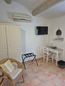 B&B / Chambres d'hotes Mas Clement - Chambre et table d'hotes : Chambre Double Standard