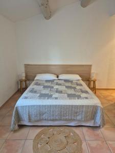 B&B / Chambres d'hotes Mas Clement - Chambre et table d'hotes : photos des chambres