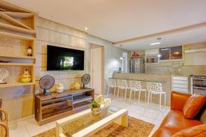 GB121 Lindo Apartamento com 3 Suítes - Guarajuba