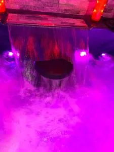 chambre avec jacuzzi et sauna privatif - Vignoux-sous-les-Aix