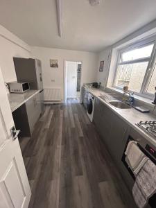 Swansea 3BR - Central Location