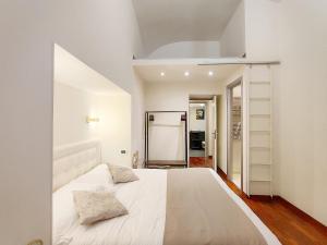 Rome in Style Colosseum