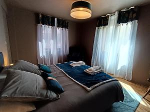 B&B / Chambres d'hotes Chambres d-hotes BELLE-VUE -Vue sur chateau : photos des chambres