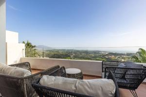 102 La Cala Hills Club 2 Bed Duplex Penthouse Sea Views and Hot Tub for hire 35EUR per night