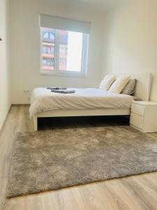 WestSide Garden Modren Family Apartment with Parking