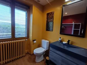 B&B / Chambres d'hotes Chambres d-hotes BELLE-VUE -Vue sur chateau : Chambre Double