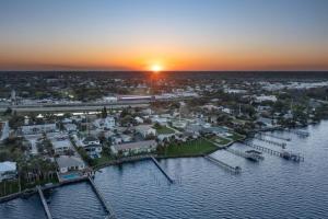 Romantic Cottage King Pool Pickleball Beaches