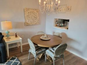 310 - Incredible ocean and pool views 1 bedroom