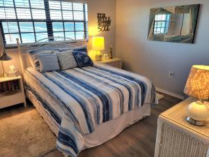 417 - 4th floor corner oceanfront 3 bedroom