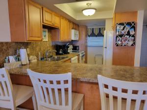 409 - 22 Stunning Condo Ocean View