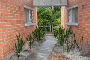 Apartment near Provence pool, gym, views and WiFi