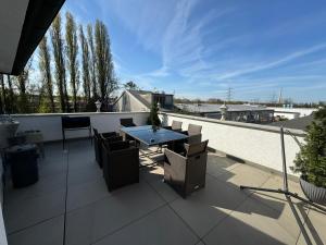 120qm Geräumige Wohnung & Balkon & Parkplatz