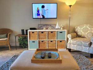 202 - Adorable 1 bedroom unit - sleeps 6