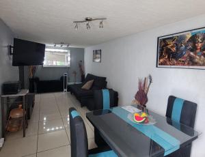 Águilas House 1 Alojamiento entero 3 habitaciones